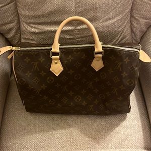 Louis Vuitton Speedy 35